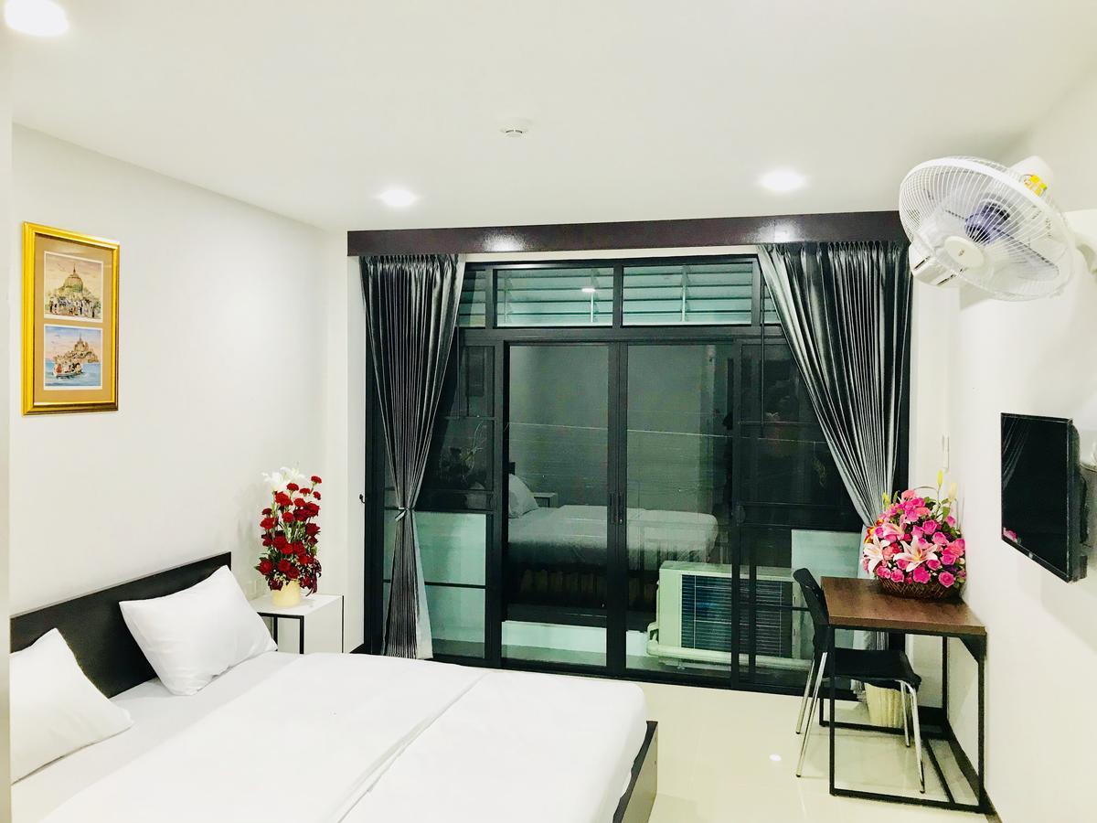Jarat Mansion Hotel Surin Exterior photo