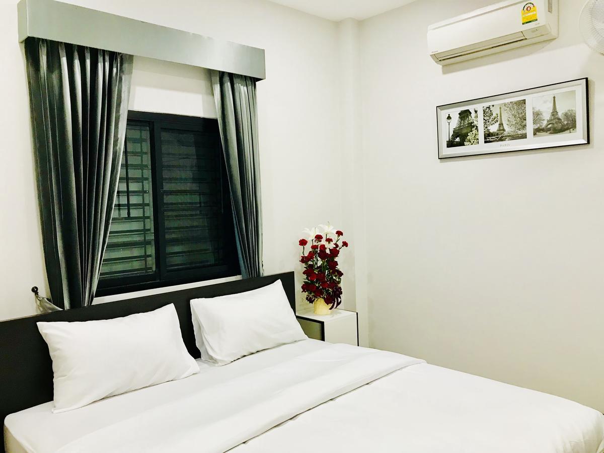 Jarat Mansion Hotel Surin Exterior photo