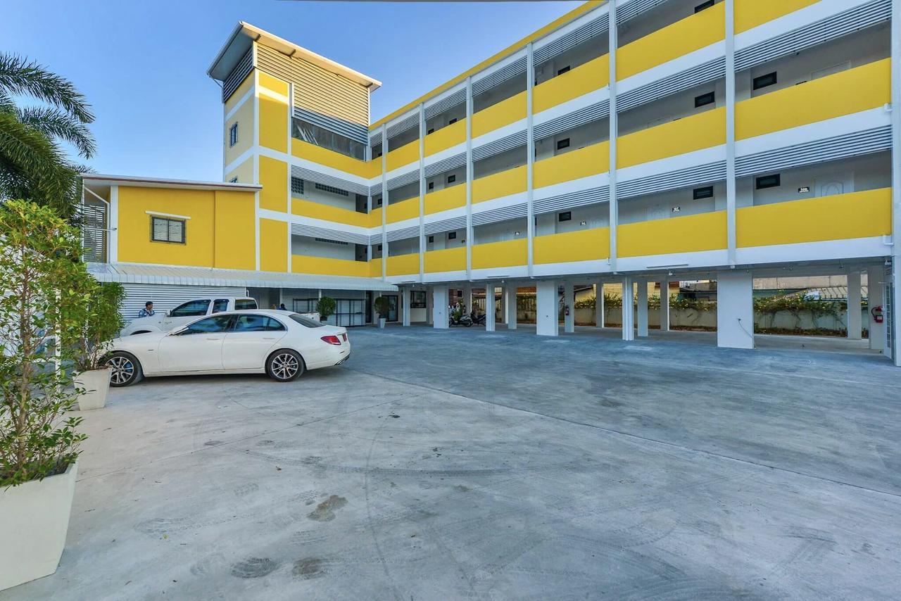 Jarat Mansion Hotel Surin Exterior photo