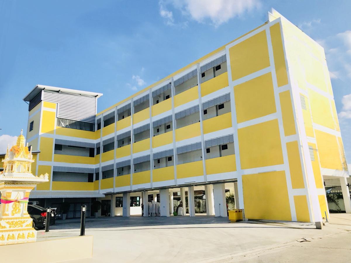 Jarat Mansion Hotel Surin Exterior photo