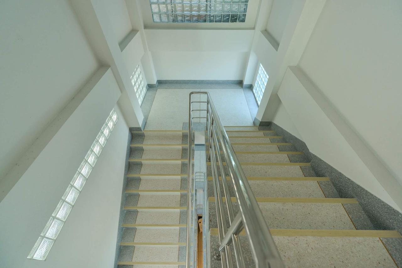 Jarat Mansion Hotel Surin Exterior photo